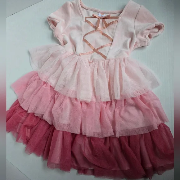 Pink Tiered Princess Style Dress 8 Girls - Picture 2 of 8
